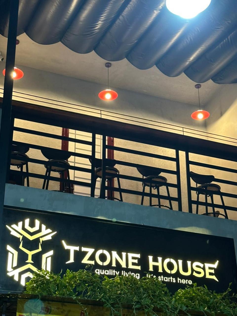 T Zone - Quiet Place, Near China Town,ho Thi Ky Street Food,cafe,beer *